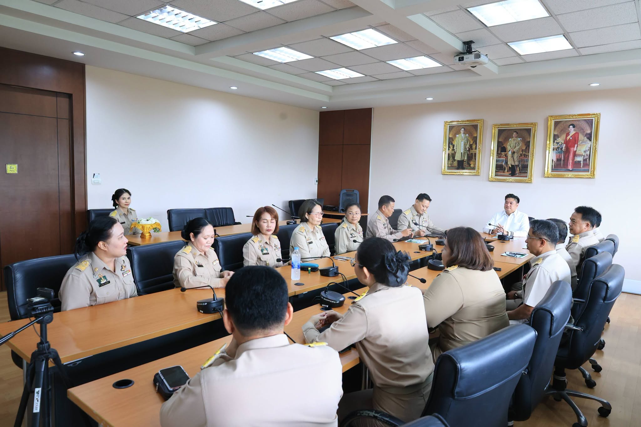 title - คณะผู้บริหาร ส.ป.ก. แสดงความยินดี เนื่องในโอกาส ปลัดกระทรวงเกษตรและสหกรณ์ เข้ารับตำแหน่งใหม่